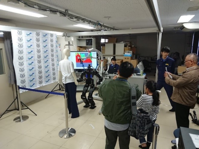 #34開校祭でのデモ展示