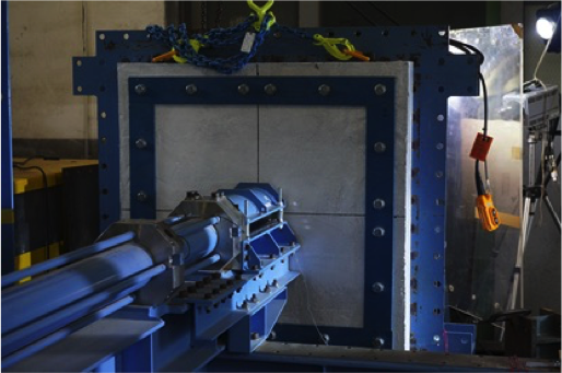 Photographs of various high-pressure pneumatic projectile launchers2